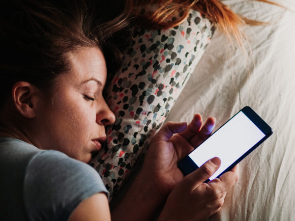 Mobile Phones, Sleep & Productivity | Weekly Bulletins | Andrew Weil, M.D.